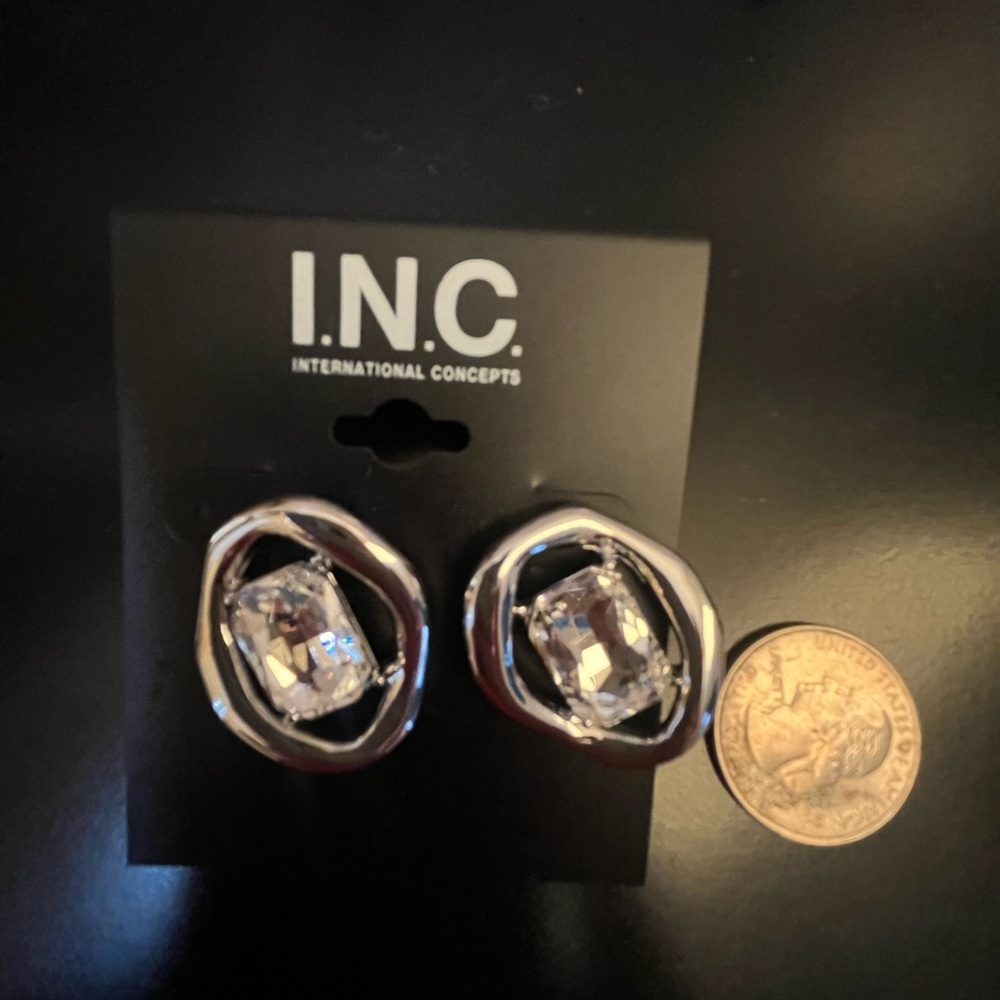 New! INC Silver with Sparkle Middle Stone Pierced Earrings Fashion Jewelry - Picture 4 of 7